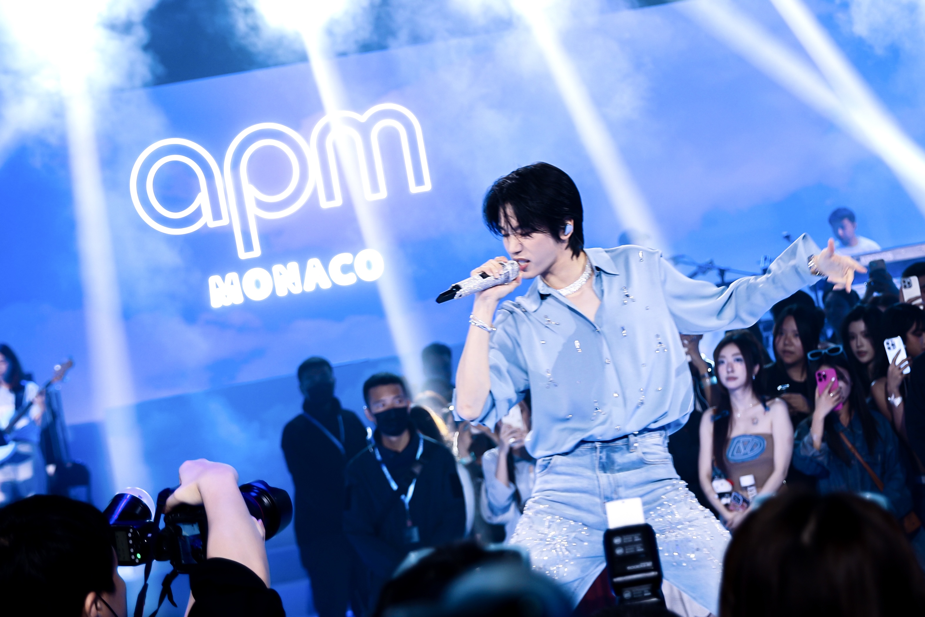 24. APM Monaco“粉彩追梦live”成都音乐节品牌活动舞台表演.jpg